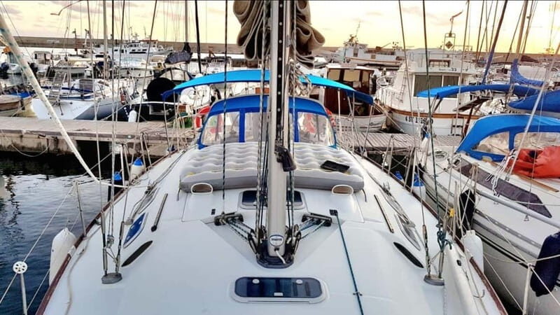 From Alghero: Full day sailing excursion with lunch - Key Points