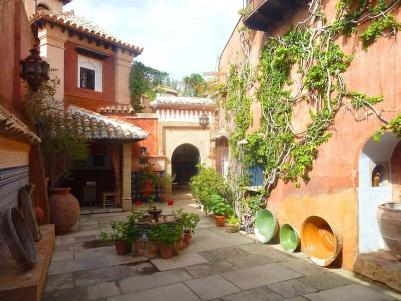 From Alicante and Elche: Tea house + sweets. Taste the flavor of the Orient. - FAQ