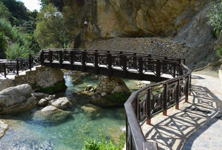 from-alicante-benidorm-guadalest-altea-algar-waterfalls