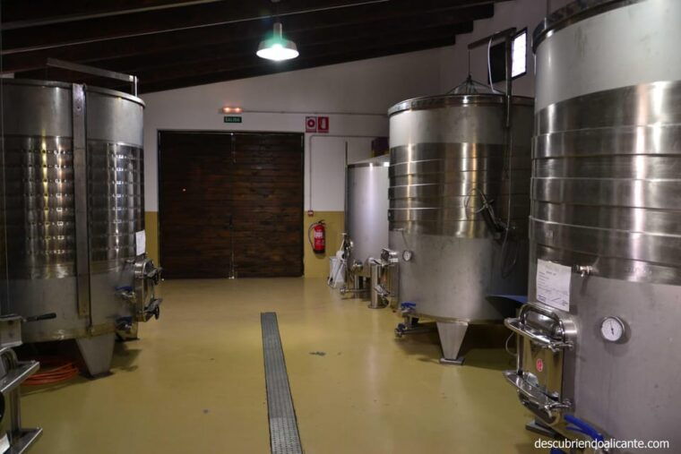 from-alicante-elche-family-owned-rural-winery-tasting
