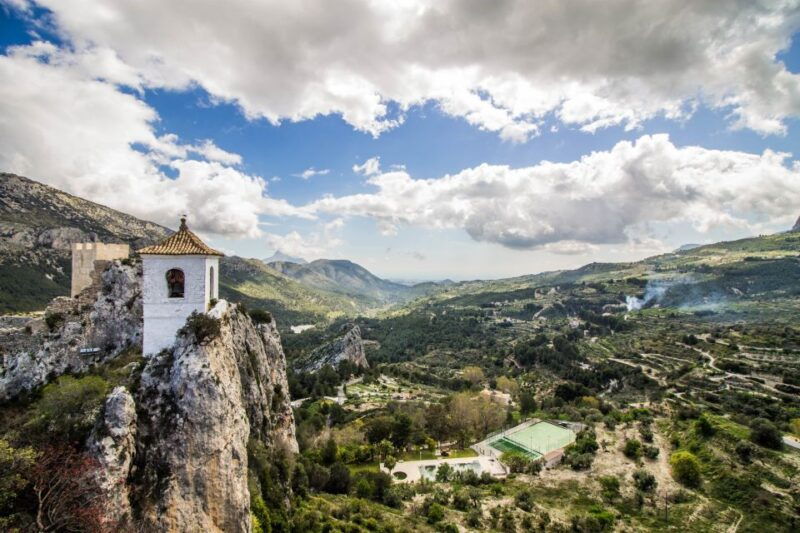 from-alicante-guadalest-valley-and-algar-waterfalls-tour