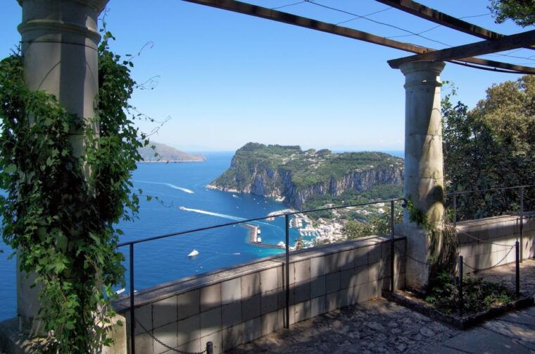 from-amalfi-li-galli-and-capri-islands-boat-tour