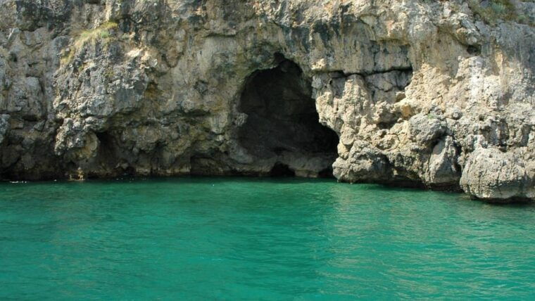 from-amalfi-private-8-meter-boat-trip-on-the-amalfi-coast