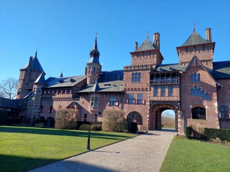 from-amsterdam-castle-de-haar-guided-tour