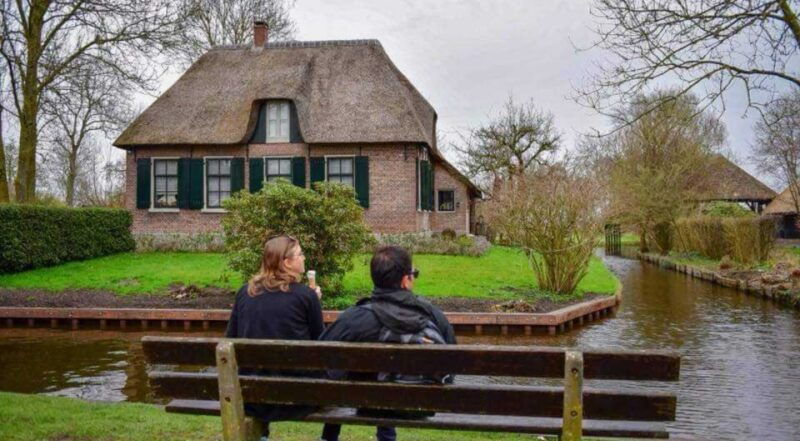 from-amsterdam-giethoorn-guided-day-trip-with-canal-cruise