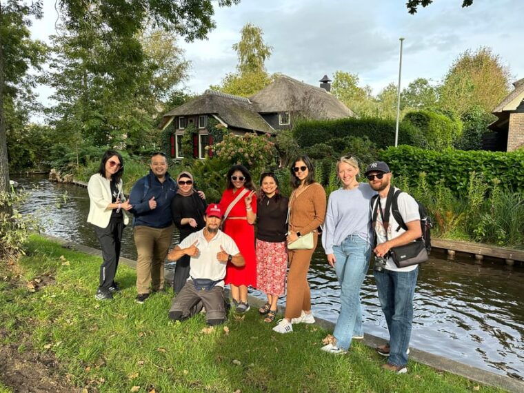 from-amsterdam-giethoorn-small-group-tour-with-boat-ride