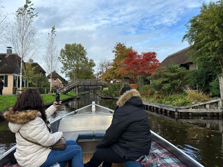 from-amsterdam-giethoorn-small-group-tour-with-boat-ride