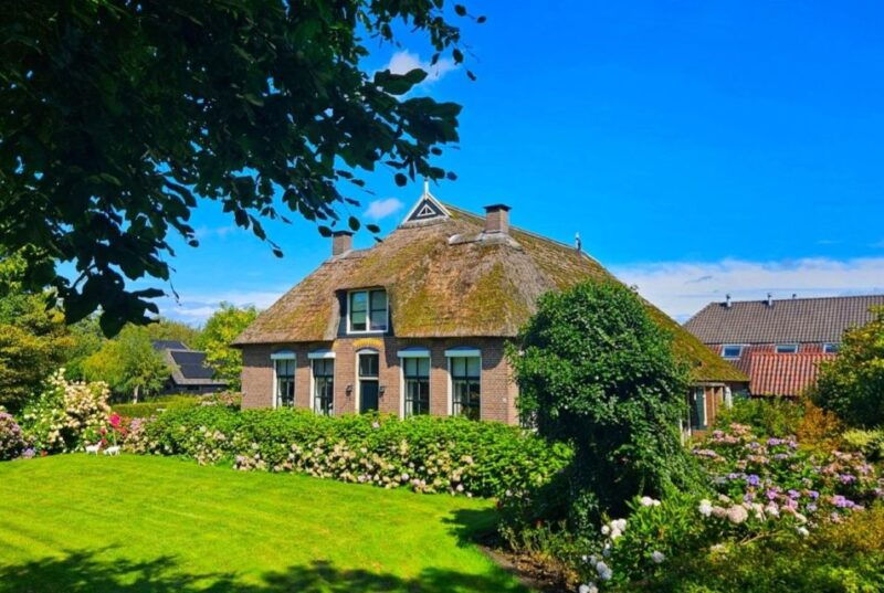 from-amsterdam-giethoorn-zaanse-schans-tour-w-small-boat