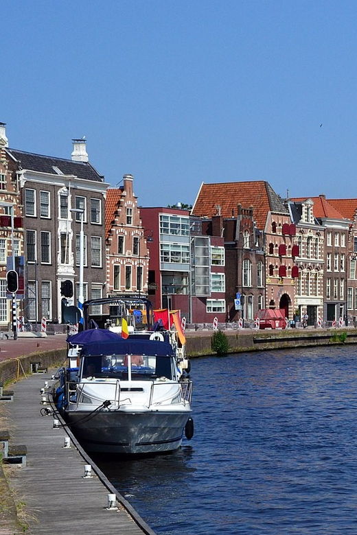 from-amsterdam-keukenhof-and-haarlem-full-day-guided-tour