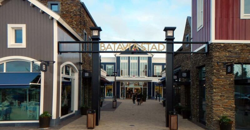 from-amsterdam-private-day-trip-to-fashion-outlet