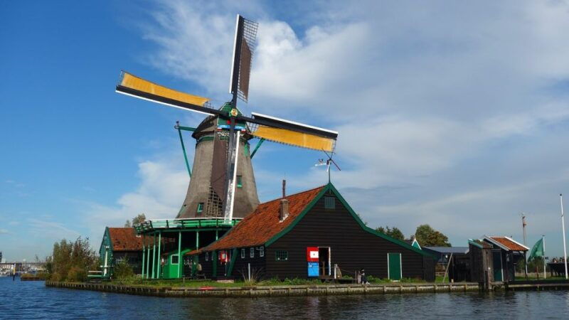 from-amsterdam-windmills-volendam-marken-private-tour
