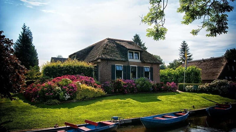 From Amsterdam: Zaanse Schans and Giethoorn Countryside Trip - A Detailed Look at the Tour Experience
