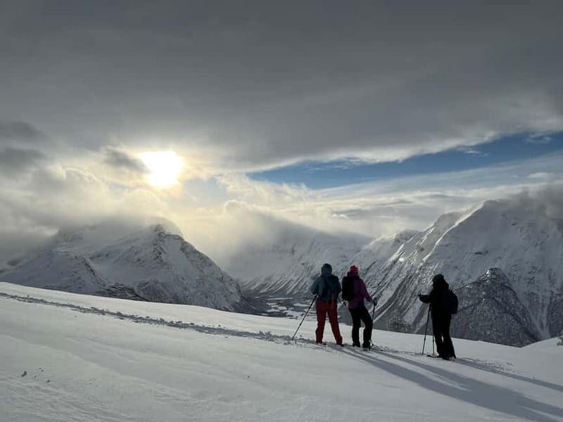 From Åndalsnes: Cable Car and Nesaksla Snowshoe Hike - FAQ
