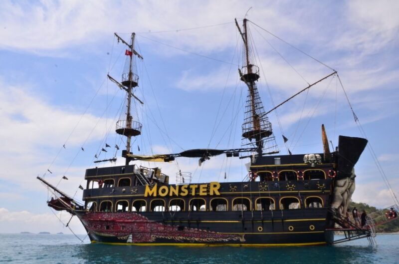 from-antalya-kemer-party-boat-trip-to-kemer-bays-with-lunch