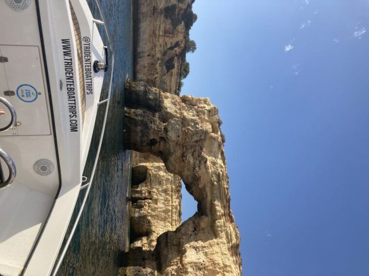 from-armacao-de-pera-benagil-caves-and-beaches-boat-tour-2