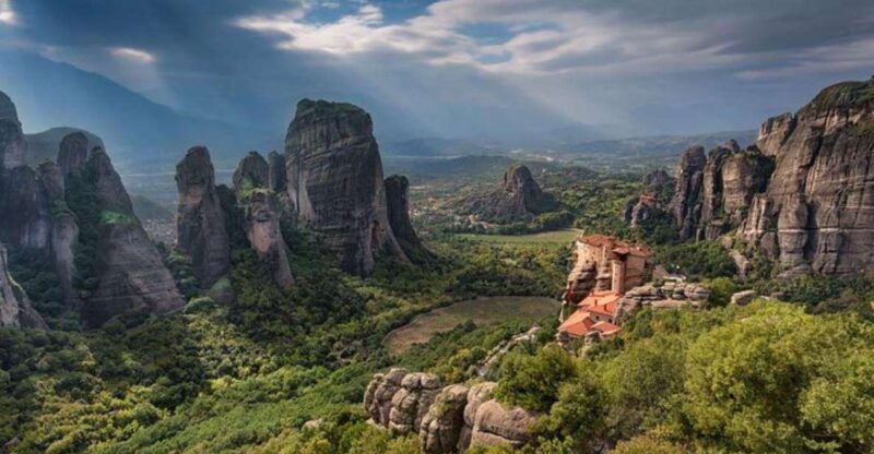 From Athens: 2-Day Delphi, Meteora, and Thermopylae Tour - Key Points