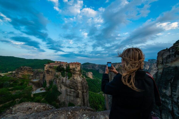 from-athens-3-days-meteora-with-small-size-local-tours