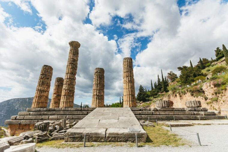 from-athens-day-trip-to-delphi-arachova-with-audio-guide