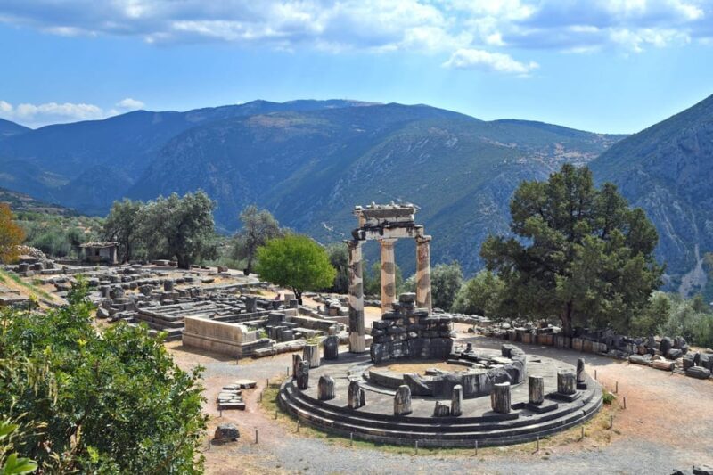 From Athens: Delphi and Osios Loukas Monastery Day Trip - Key Points  