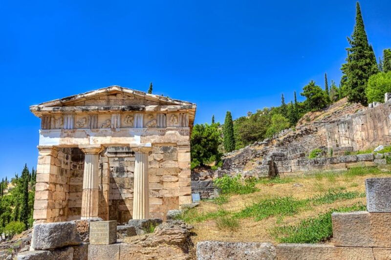 from-athens-delphi-full-day-guided-tour