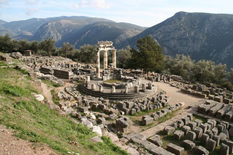 from-athens-delphi-full-day-v-r-audio-guided-tour
