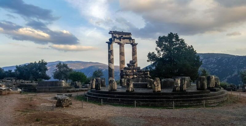 from-athens-delphi-full-day-v-r-audio-guided-tour