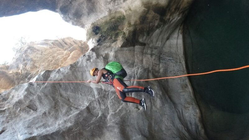 from-athens-manikia-gorge-canyoning