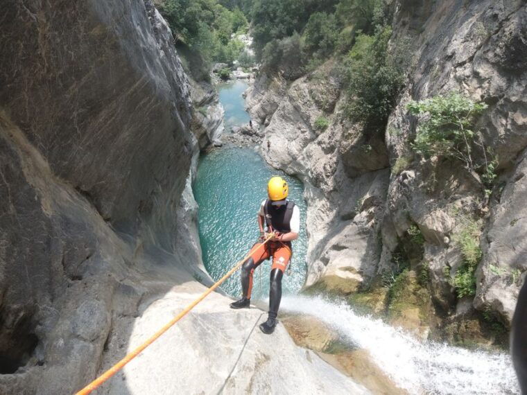 from-athens-manikia-gorge-canyoning