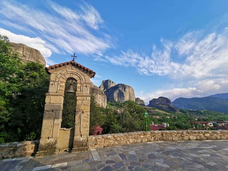 From Athens: Meteora Caves & Monasteries Day Trip by Train - Photo Opportunities and Scenic Stops