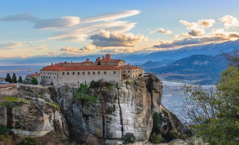 from-athens-meteora-full-day-trip-with-guide-on-luxury-bus