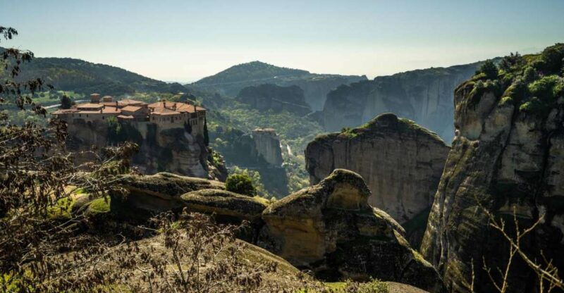 from-athens-meteora-monastery-day-trip-by-train-bus