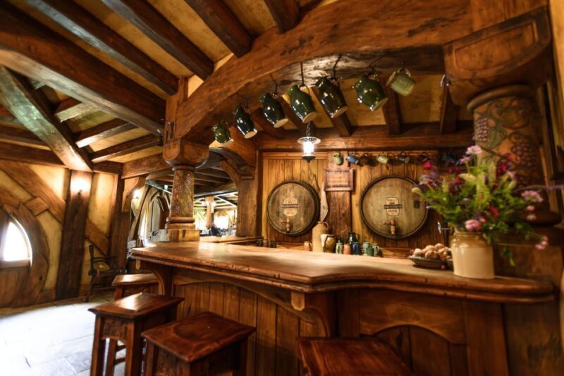 From Auckland: Hobbiton Movie Set Full-Day Small-Group Trip - Key Points