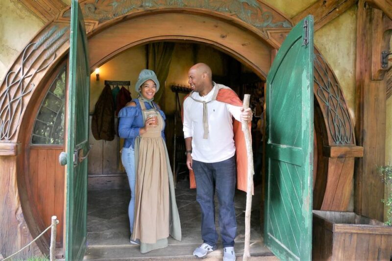 From Auckland: Hobbiton & Waitomo Caves Full-Day Trip - Key Points
