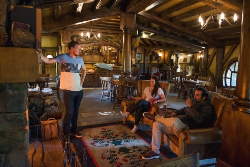 From Auckland: Hobbiton & Waitomo Caves Full-Day Trip - Highlights from Guest Reviews
