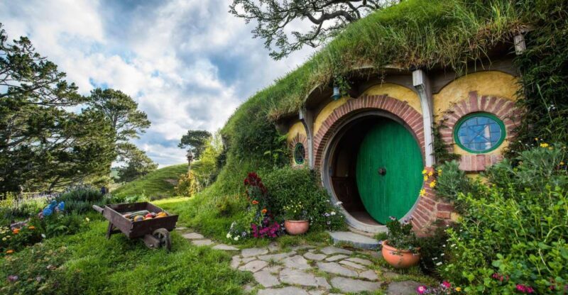 From Auckland: Lord Of The Rings Hobbiton Day Tour - Starting the Journey from Auckland