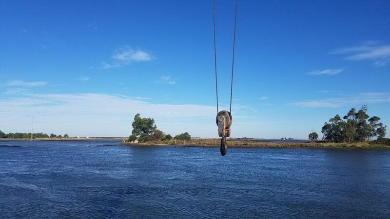 from-aveiro-ilhavo-barra-costa-nova-and-vista-alegre-tour