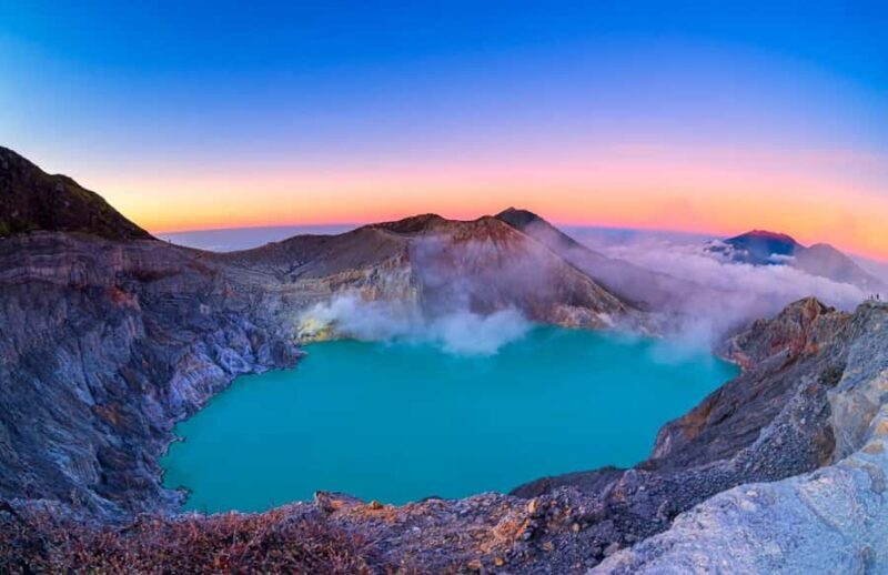 From Bali: 1 Day Ijen Volcano Blue Fire Tour From Bali - Detailed Review of the Ijen Blue Fire Tour