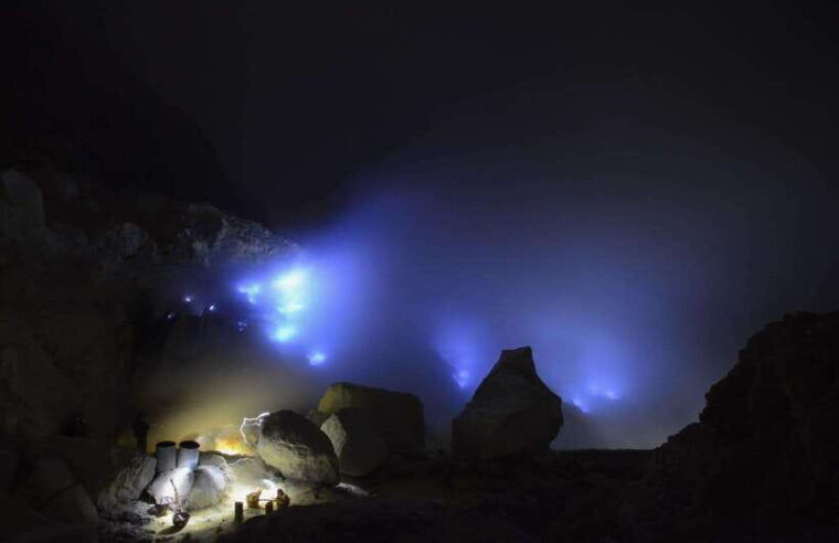 from-bali-1-day-ijen-volcano-blue-fire-tour-from-bali