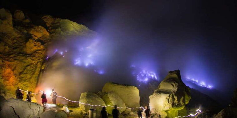 from-bali-3-day-excursion-to-mount-bromo-and-ijen-crater