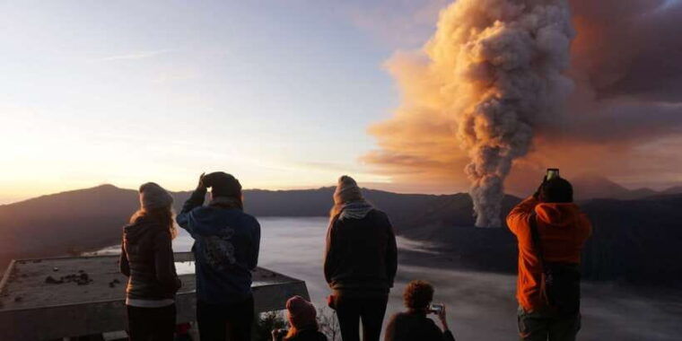 from-bali-3-day-excursion-to-mount-bromo-and-ijen-crater