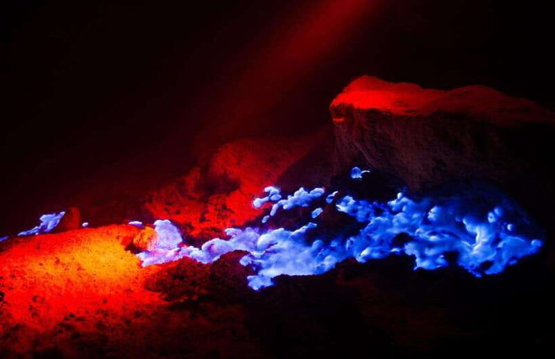 from-bali-ijen-crater-midnight-tour-from-bali