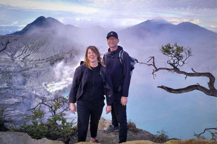 from-bali-ijen-volcano-sunrise-hike-with-transfer-all-fee