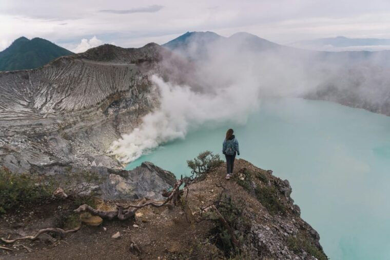 from-bali-mount-ijen-blue-fire-volcano-tour