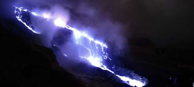 from-bali-mt-ijen-hike-blue-fire-panoramic-lake-guided