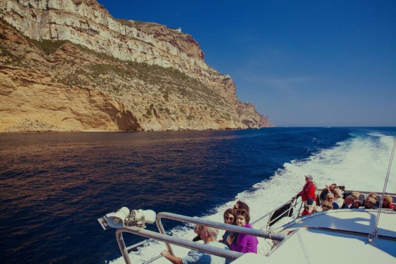 from-bandol-visit-the-13-calanques-of-cassis-marseille