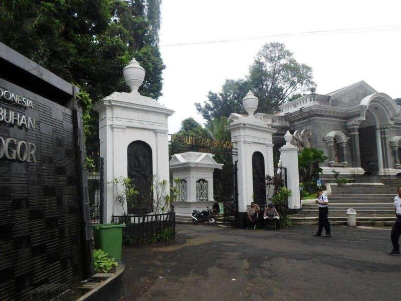 from-bandung-tea-plantation-and-botanical-garden-tour