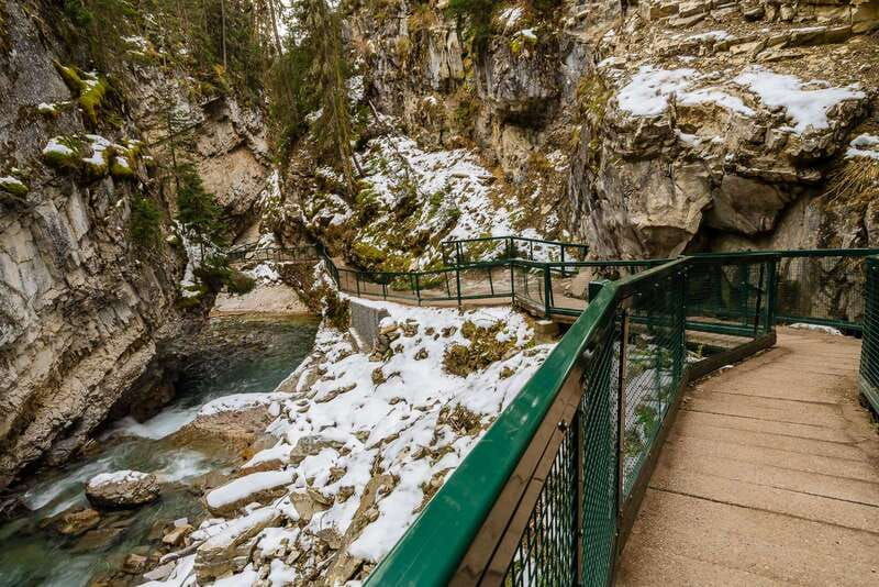 from-banff-johnston-canyon-guided-icewalk