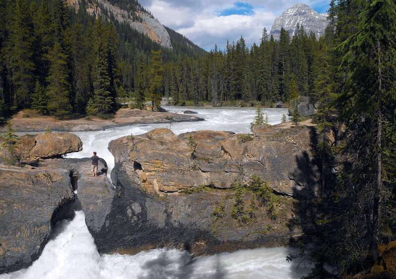 from-banff-visit-emerald-lake-moraine-lake-lake-louise