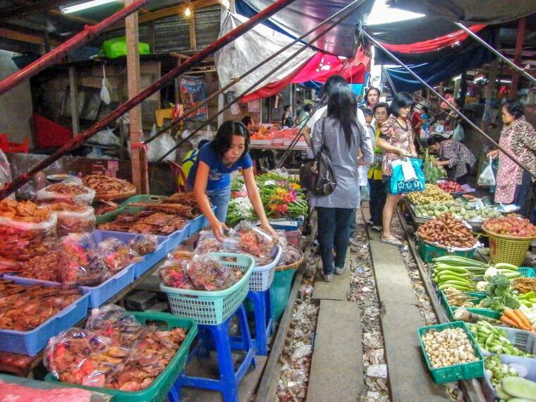from-bangkok-damnoen-saduak-train-market-tour-in-spanish