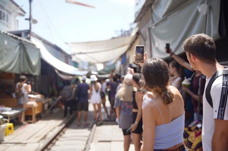From Bangkok: Floating Market and Ayutthaya Guided Day Tour - An Overview of the Itinerary